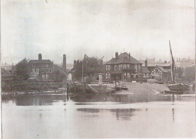 Monument by Brentford ferry