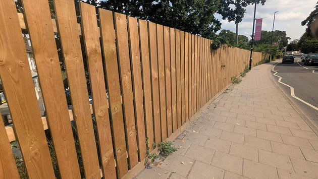 New Boston Manor Road fence 