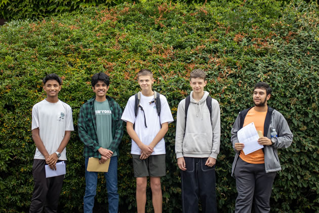 Gunnersbury School GCSE candidates with their results