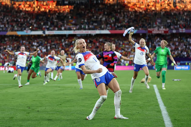 Chloe Kelly just after scoring the winning penalty